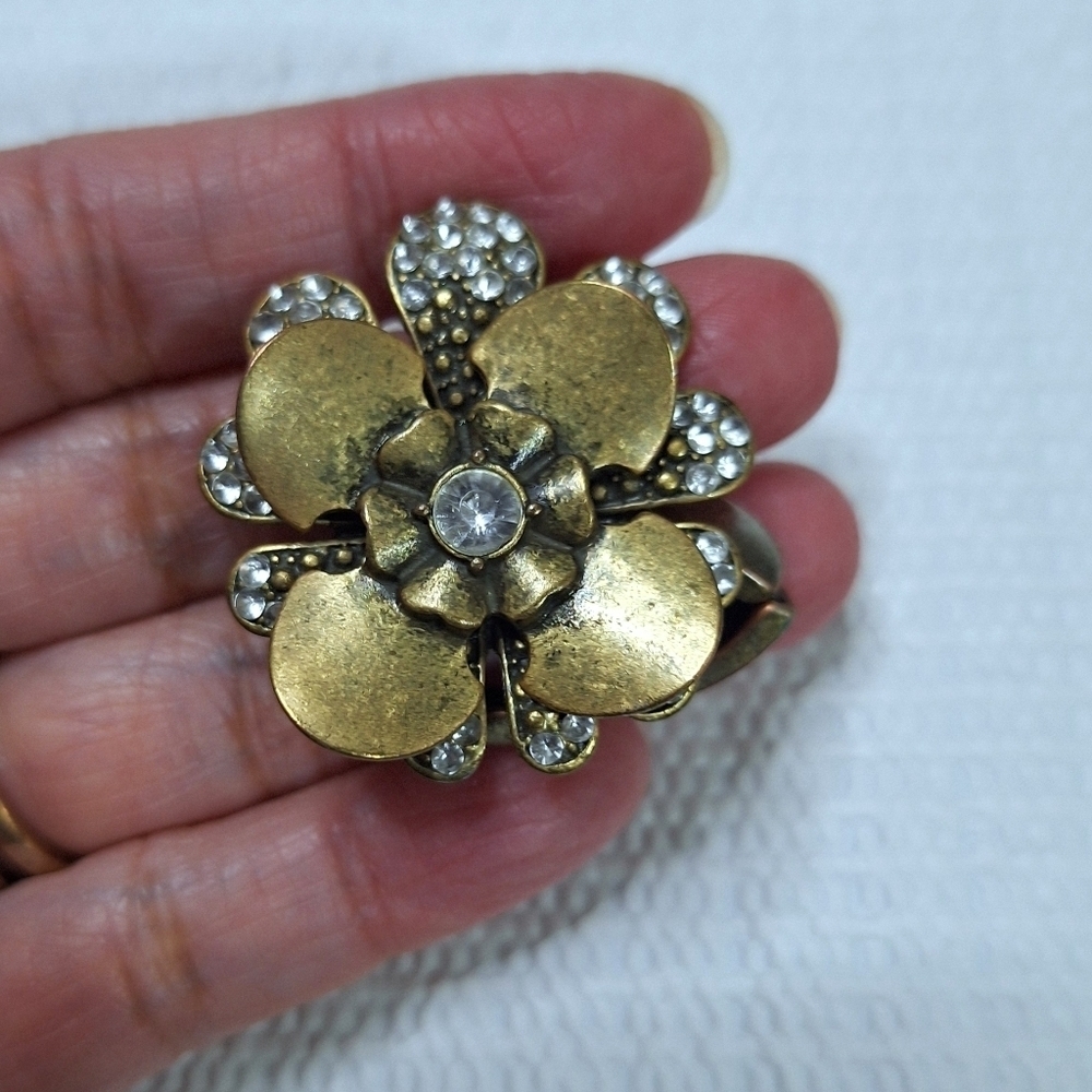 Costume Jewelry Wemones Faux Stone Flower Stretch Brass Ring - Picture 3 of 7
